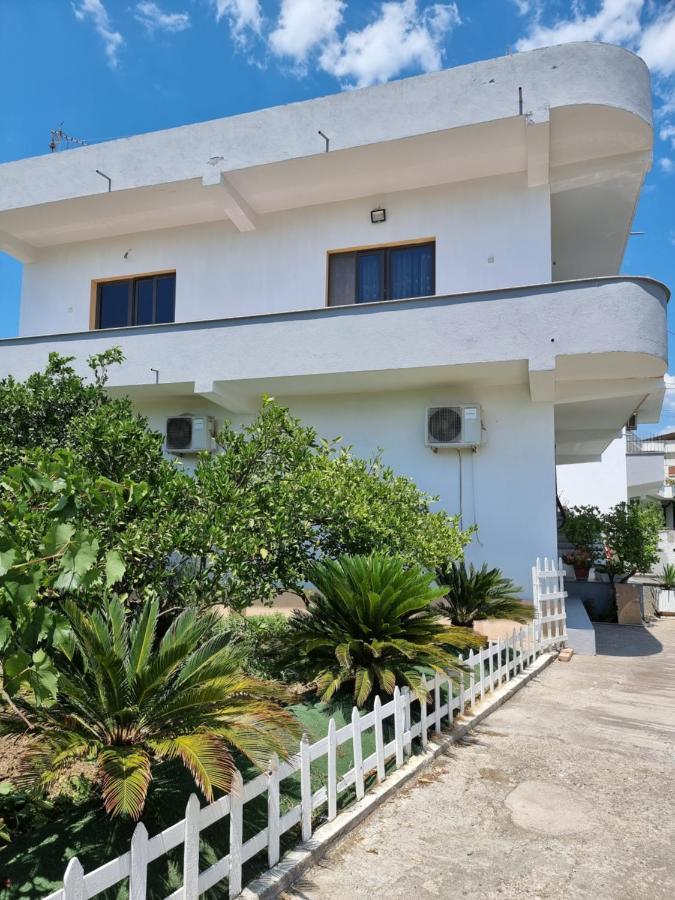 Guest House Vila Elezi Durrës Exteriér fotografie