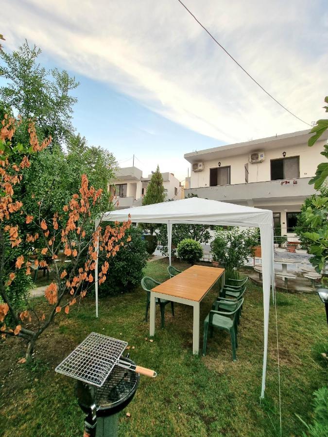 Guest House Vila Elezi Durrës Exteriér fotografie